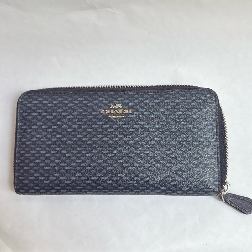 Coach accordion zip wallet in Blue